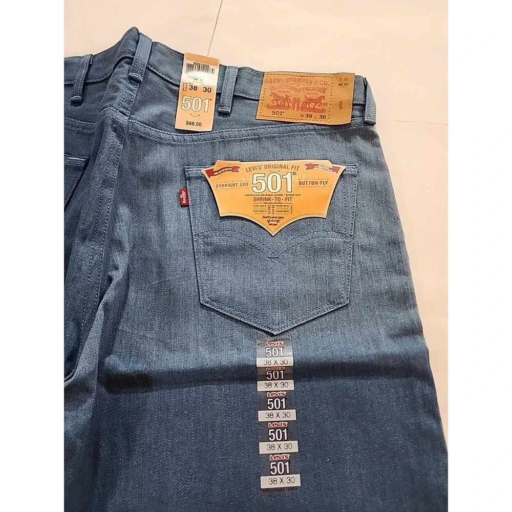 Levi's 501 men's 38X30 Buttonfly Light blue jeans Shrink To Fit Straight Leg NWT